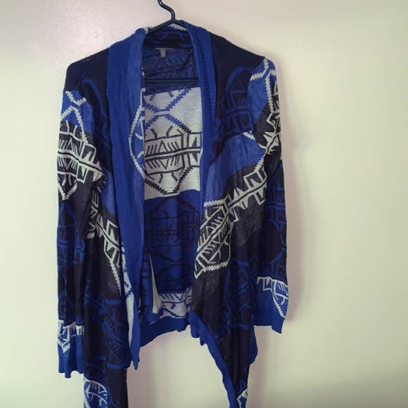 Aztec Pattern Sweater - Picture 4 of 5